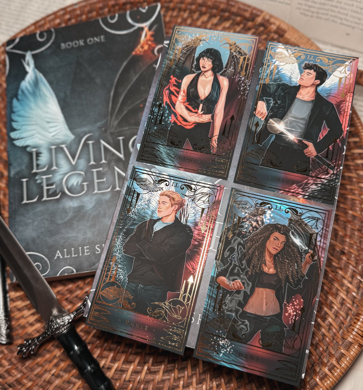 Living Legend Tarot Deck